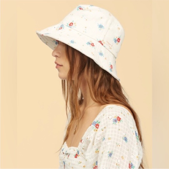 Billabong x Wrangler Floral Bucket Hat - Picture 7 of 7